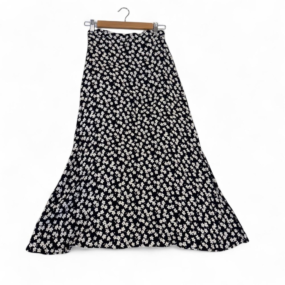 Reformation Bea Black & White Floral Midi Skirt. Size 4.